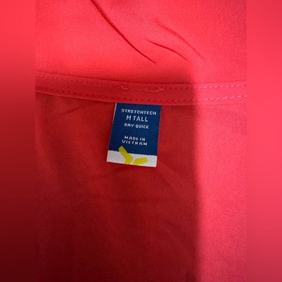 Old Navy Women's Bright Pink Ski Jacket - Picture 3 of 3